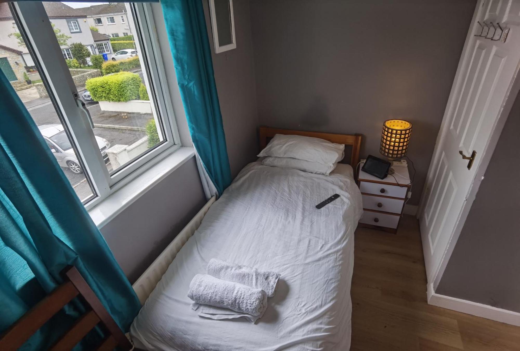 Travelmore Letterkenny Room photo